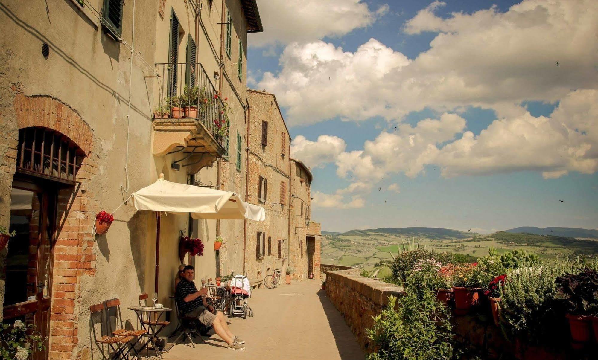 Camere Gozzante Pienza Luaran gambar