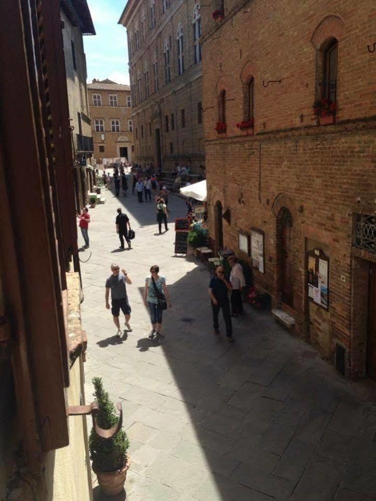 Camere Gozzante Pienza Luaran gambar